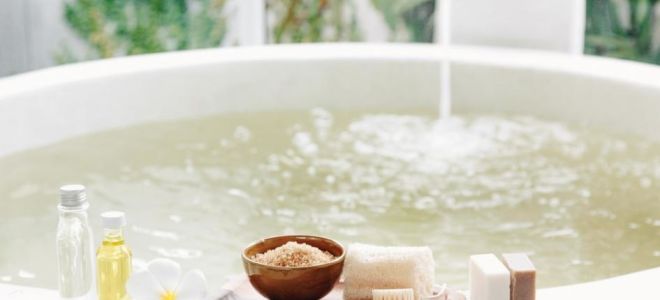 Varmt bad: fordele og skader for mænd, kvinder, med forkølelse